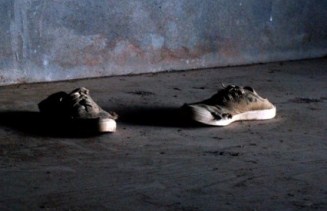 Poema inédito de Gianni Prado Herrera: Zapatos tristes