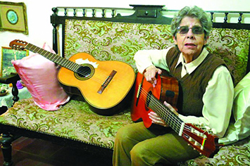 La poesia y la guitarra de Matilde Cazasola